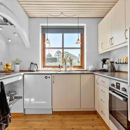 30365-odder-strandbyvej-3 Odder